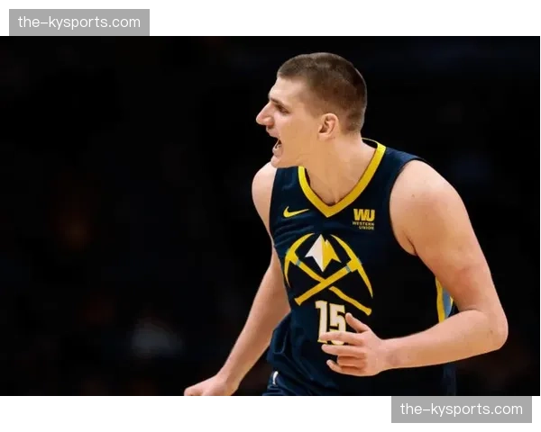 高登场均33.3分7.6助攻 个人进攻效率冠绝联盟